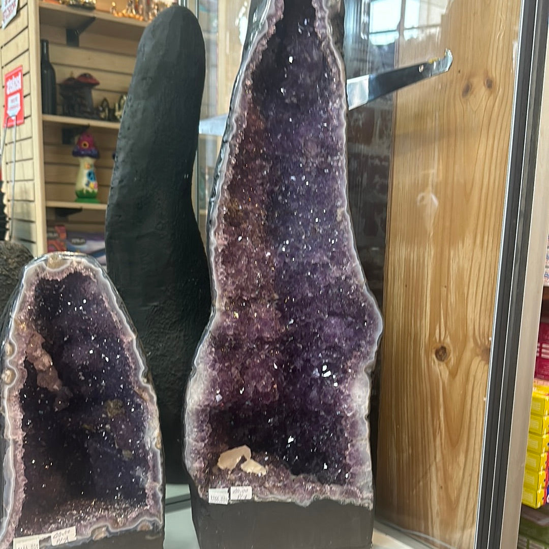Extra Large Amethyst Cathedral