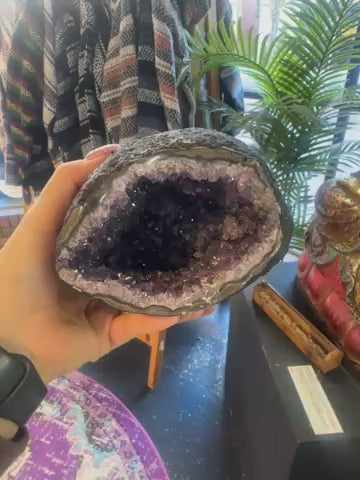 Amethyst Geode Cave